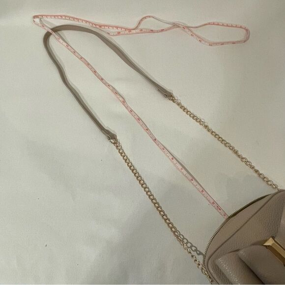 Crossi bow bag in blush Taupe with gold hardware - Picture 9 of 9